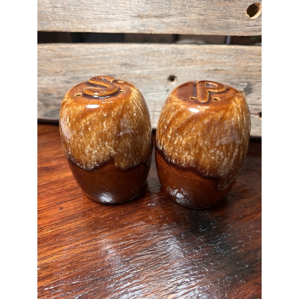 Vintage Salt Pepper Shakers Brown Drip Glaze‎ Ceramic Rustic Cabin Core